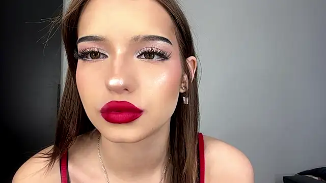AngellaOlano Chat XXX in diretta