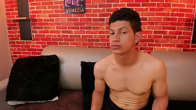 הופעת וובקאם של Tony_Zackk1