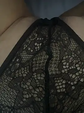 Show modela yourfavbrunett na web-kameri