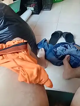 Carlitos7381's Webcam Show