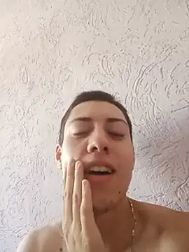 Carlitos7381's Webcam Show