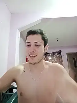 Carlitos7381: διαδικτυακό σόου στην κάμερα