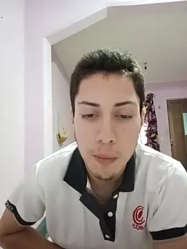 Carlitos7381's Webcam Show