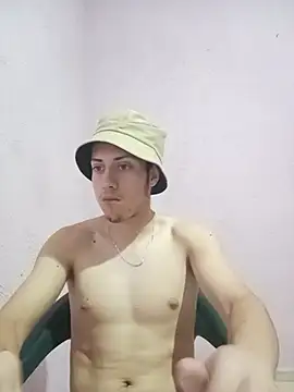 Carlitos7381 webcam show