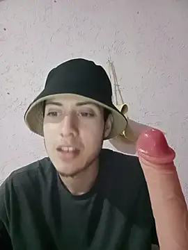 Carlitos7381 Show in webcam