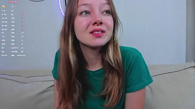 Show modela PatricaBellitti na web-kameri