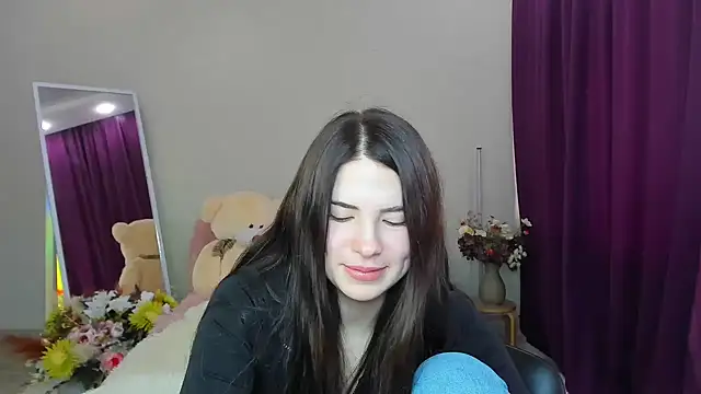 Kira_Vine's Webcam Show