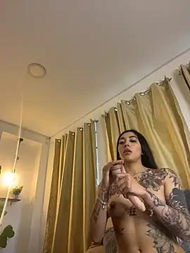 Nahial1 – Live XXX-chat