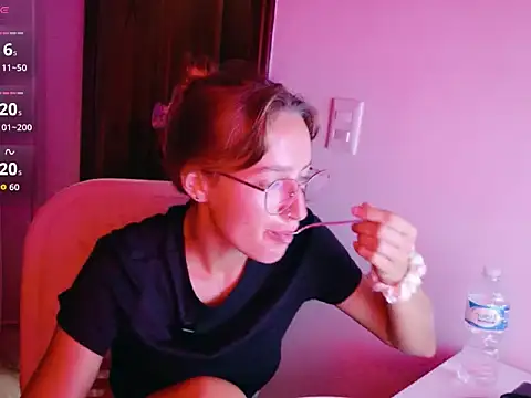 Show modela Lil_Sillk na web-kameri