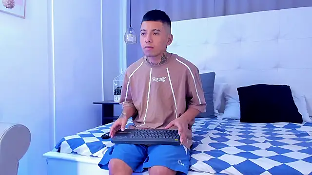 Thiago_Vega__ Pertunjukan Webcam