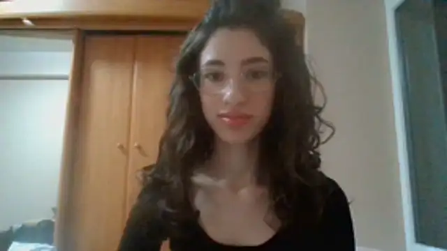 CrystalDolls live XXX chat