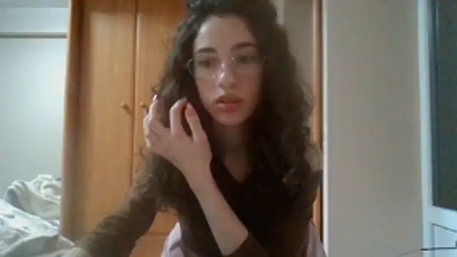 CrystalDolls élő XXX-chatje