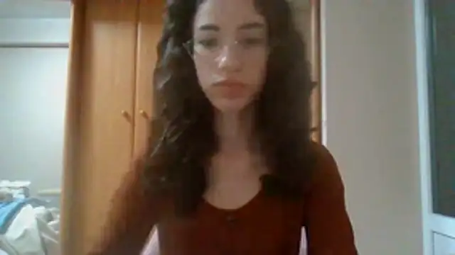 CrystalDolls' Webcam Show
