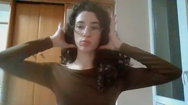 CrystalDolls' Webcam Show