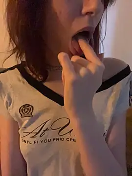 Show modela YankiGirl na web-kameri