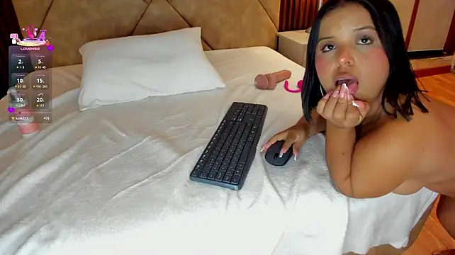 Cari_Voxe's Live XXX Chat