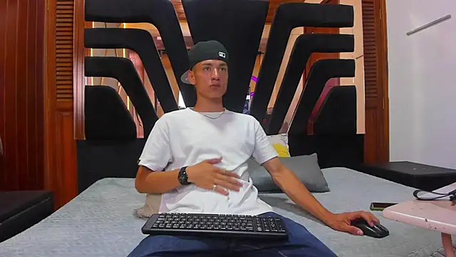 Show modela Fox420k na web-kameri