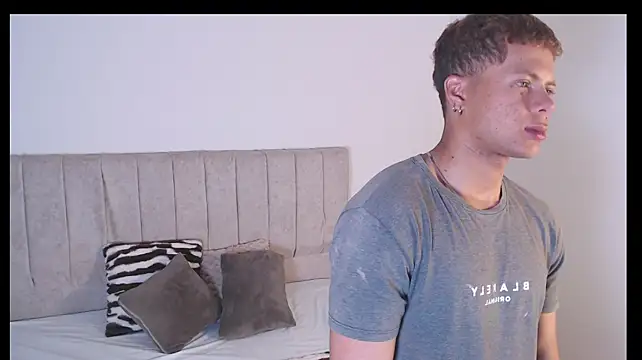 הופעת וובקאם של axel_rosee01