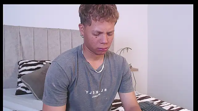 axel_rosee01 Webcam Show