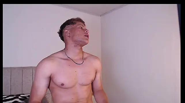 axel_rosee01's Webcam Show