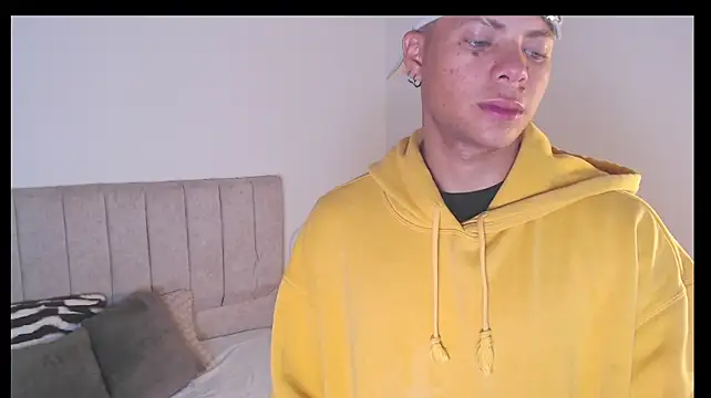 axel_rosee01's Webcam Show