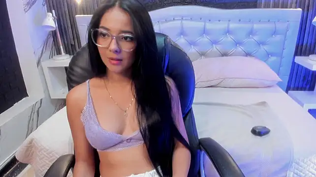 Pretty_Liaa_'s Webcam Show