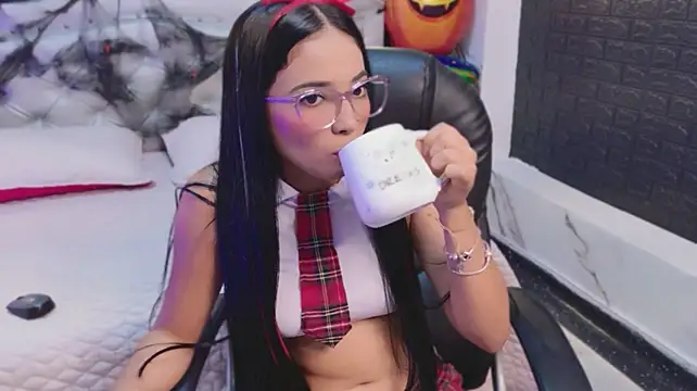 Pretty_Liaa_'s Webcam Show