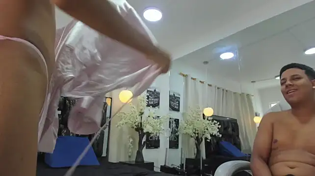 Emmily_williams Pertunjukan Webcam