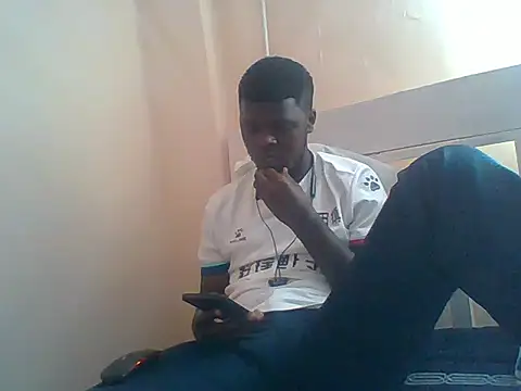 Show modela Taller_dark na web-kameri