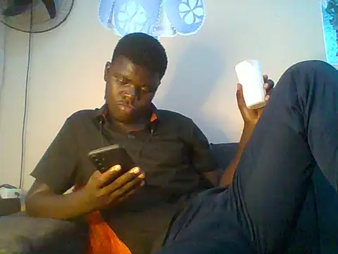 Taller_dark's Webcam Show