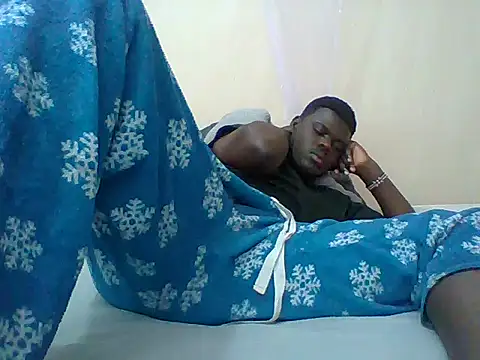 Taller_dark webcam show