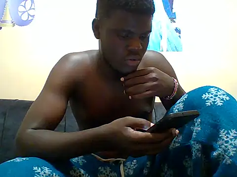 Taller_dark Webcamshow