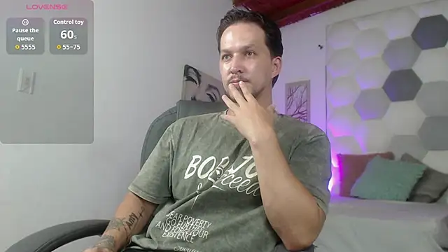 הופעת וובקאם של Max_Arias