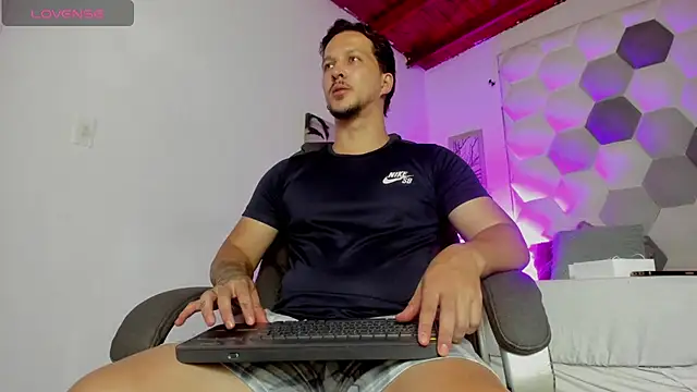 Max_Arias Pertunjukan Webcam