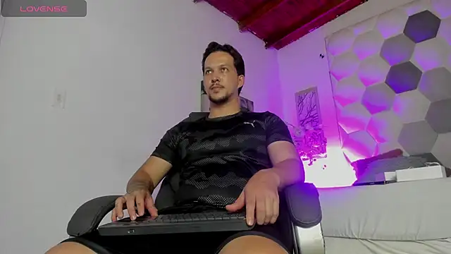Max_Arias Adlı Modelin Web Kamerası Şovu