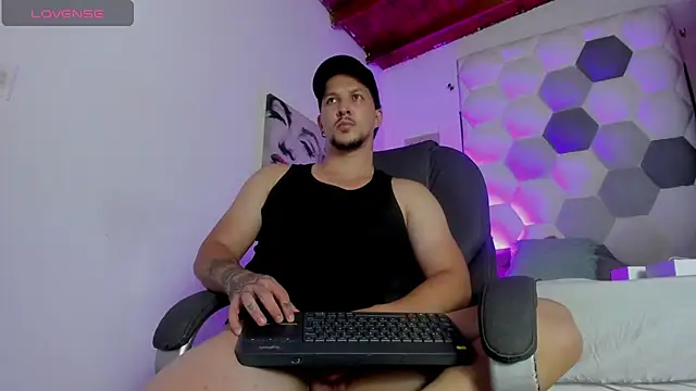 Max_Arias Webcam-Show
