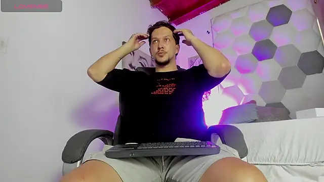 Pokazy przed kamerką – Max_Arias