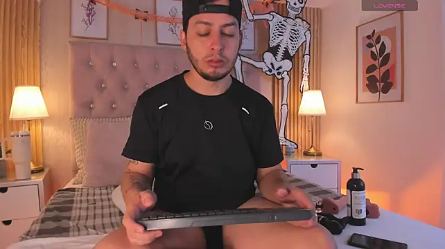 Jonath_1's Webcam Show