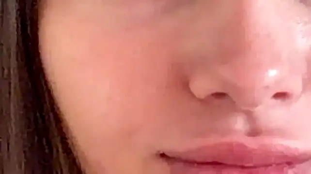 MelanyLoilのライブXXXチャット