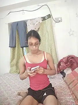 Show modela Priyamistress21 na web-kameri