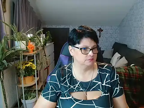 Pokazy przed kamerką – Newgirl4you