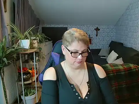 Newgirl4you Webcam Show