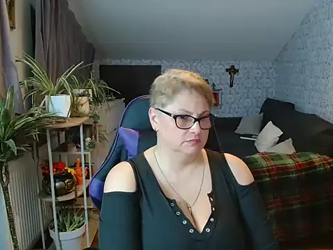 Newgirl4you Webcam Show