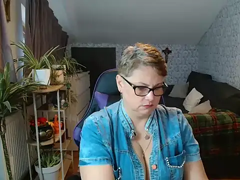 Newgirl4you's Live XXX Chat
