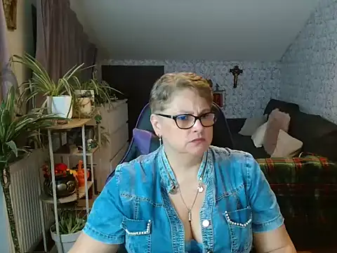 Newgirl4you's Live XXX Chat