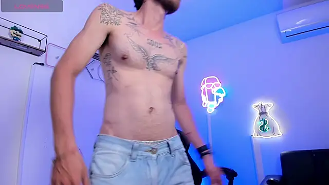 Adrian_Rouse webcam show