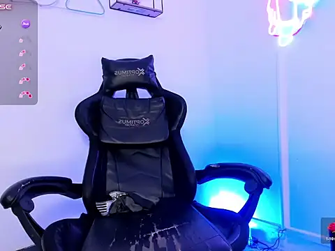 Adrian_Rouse Шоу с уебкамера
