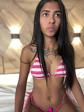 Show modela maddie-stone na web-kameri