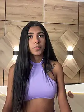 Show modela maddie-stone na web-kameri