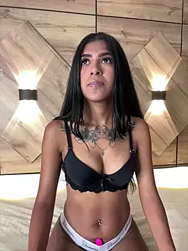 maddie-stone Show in webcam
